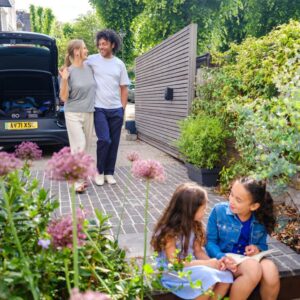 Thumbnail of http://home-charging-slideshow-eo-mini-pro-3-img-3-min